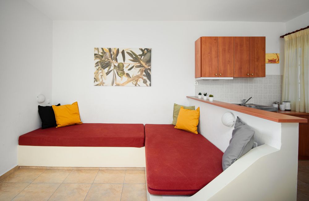 Coralli Apartments με θέα το Αιγαίο. Διαμερίσματα μέχρι 6 ατόμων για Οικογενειακές Διακοπές στη Σέριφο