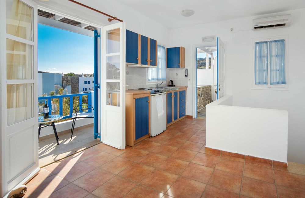 Coralli Apartments με θέα το Αιγαίο. Διαμερίσματα μέχρι 6 ατόμων για Οικογενειακές Διακοπές στη Σέριφο